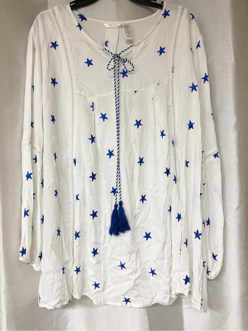 Kaktus White Long-Sleeve Star Tunic with Blue Tassel Tie